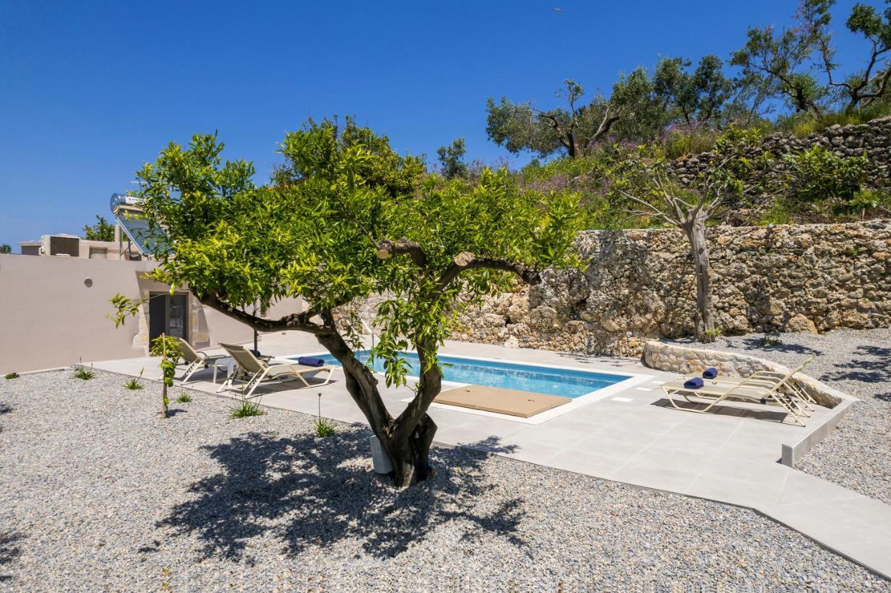 Villa Eva Provarma 외부 사진