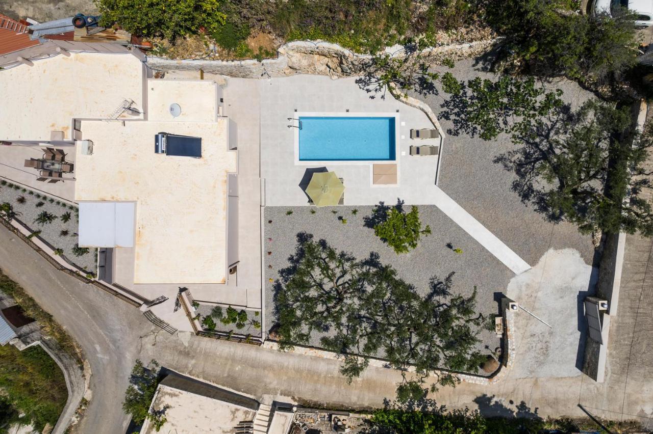 Villa Eva Provarma 외부 사진