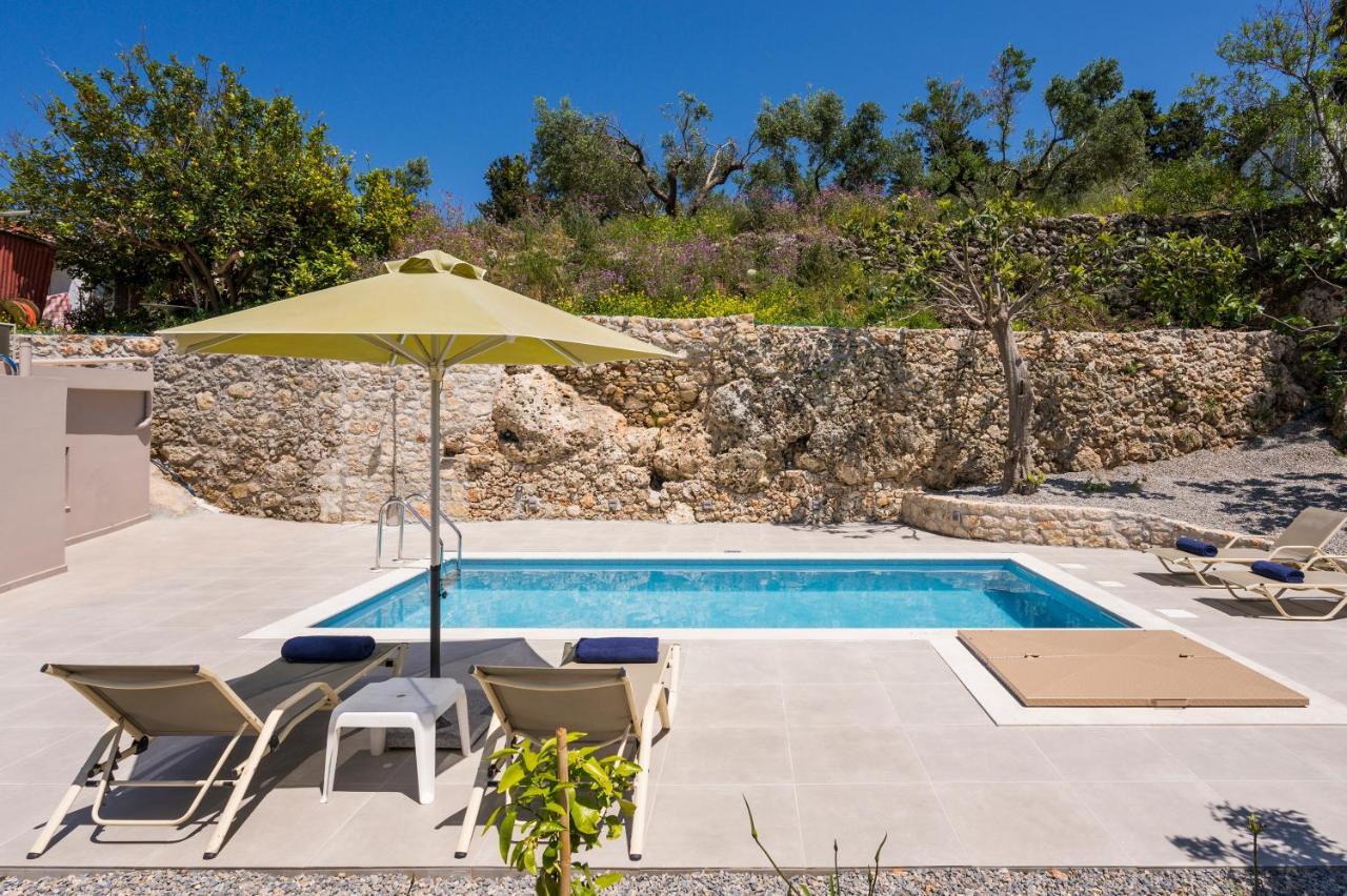 Villa Eva Provarma 외부 사진