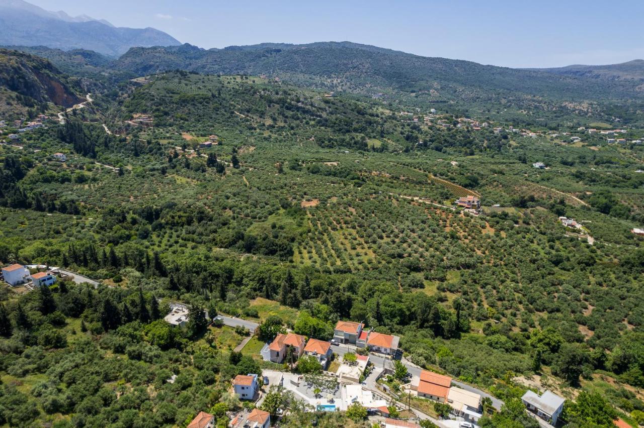 Villa Eva Provarma 외부 사진